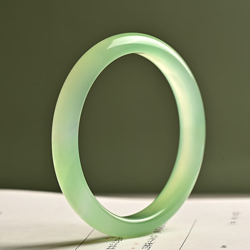 手环绿色壁纸苹果版(手环的软件是绿色的是什么)-第4张图片-有道翻译官网 手环绿色壁纸苹果版(手环的软件是绿色的是什么)-第4张图片-有道翻译官网